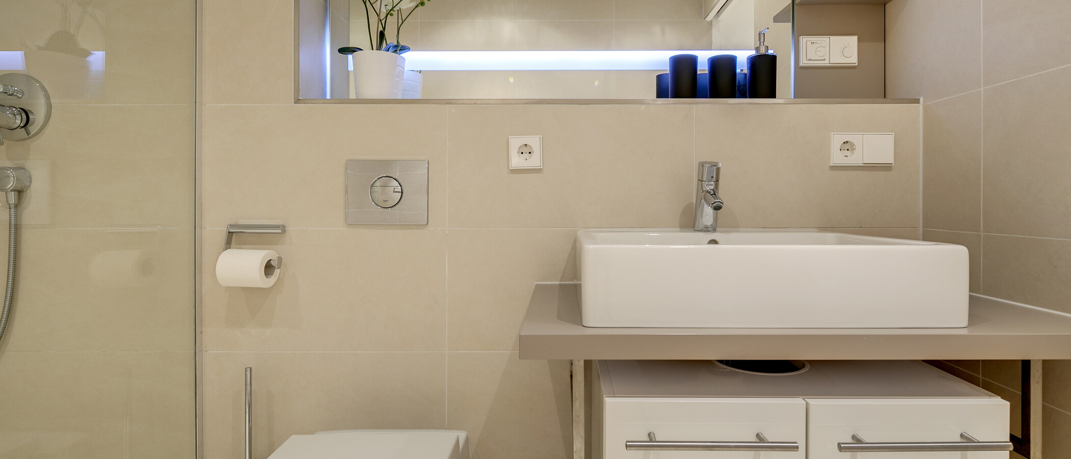 apartment München Bogenhausen 02 bathroom 8949