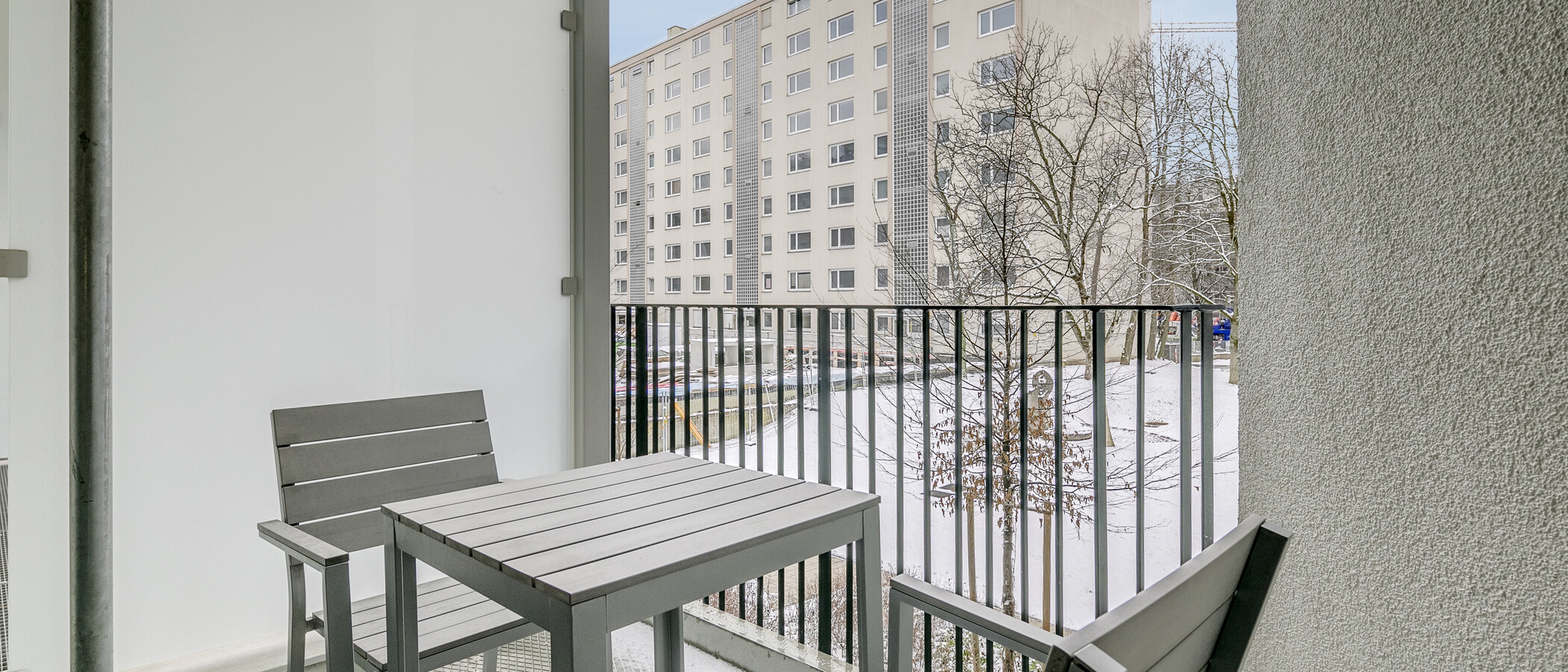 apartment München Bogenhausen 01 balcony 8949