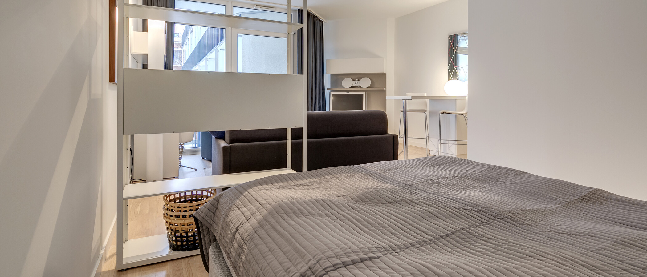 apartment München Bogenhausen 02 sleeping area 8949