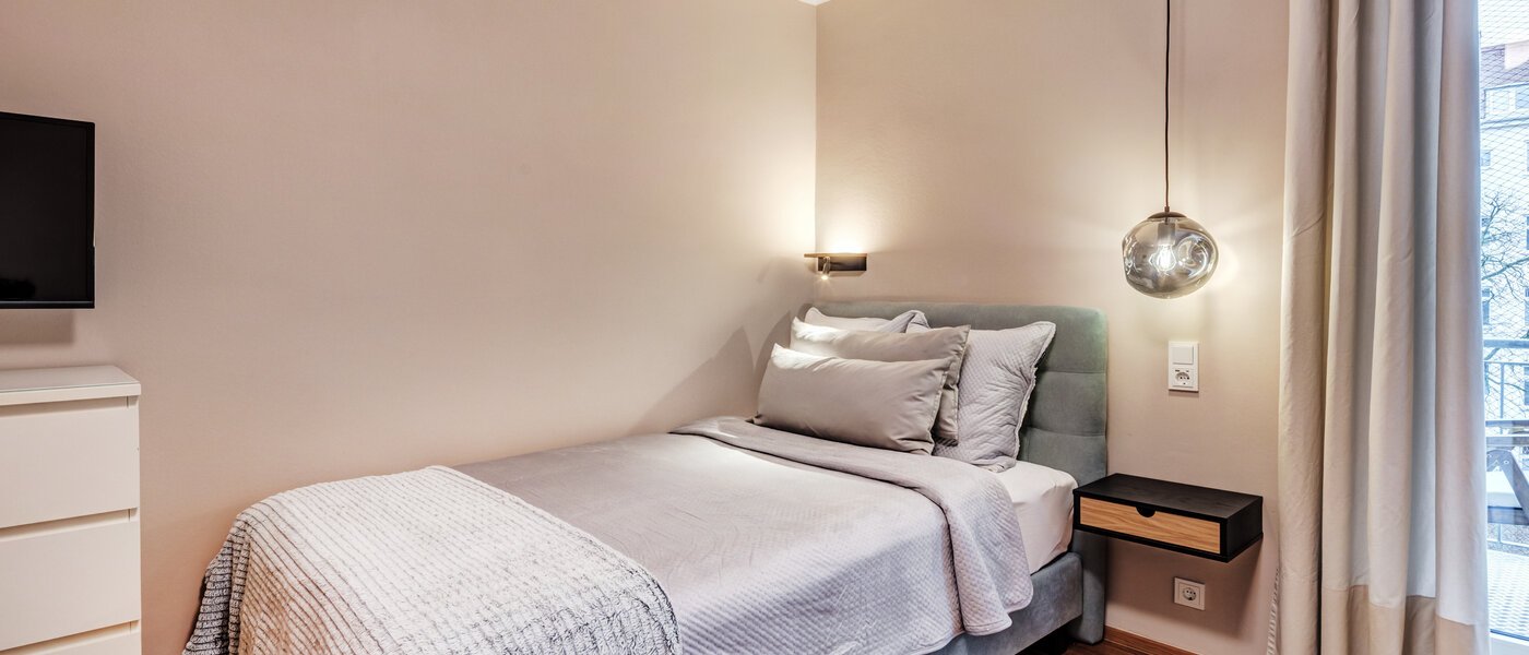 apartment München Maxvorstadt - Rund um den Josephplatz 01 sleeping area 8953