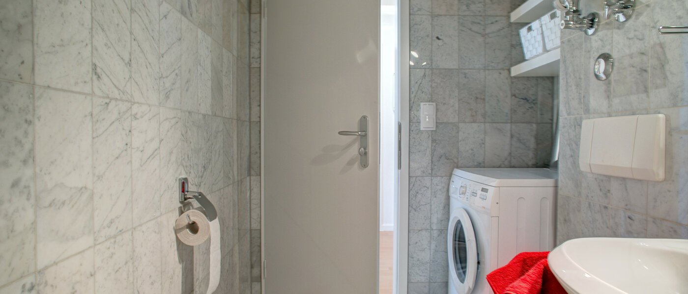 apartment München Schwabing (rechts der Leopoldstraße) 02 bathroom 8974