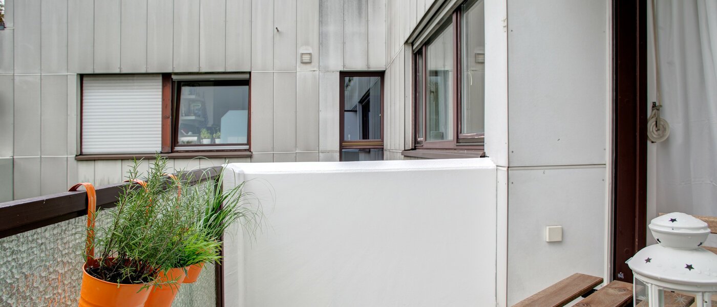 apartment München Schwabing (rechts der Leopoldstraße) 03 balcony 8974