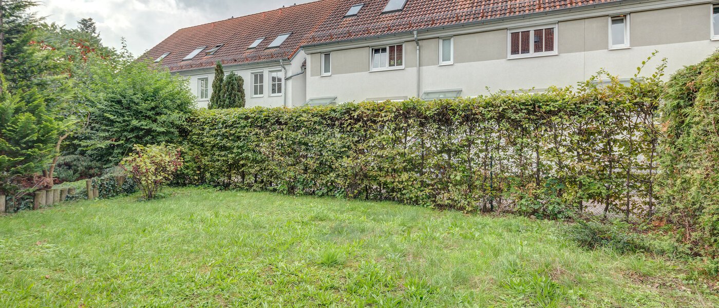 apartment with garden 	 Neufahrn b. Freising 02 garden 8976