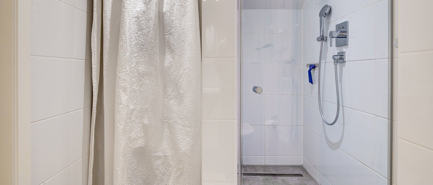 roof terrace apartment München Altstadt 03 bathroom 9009