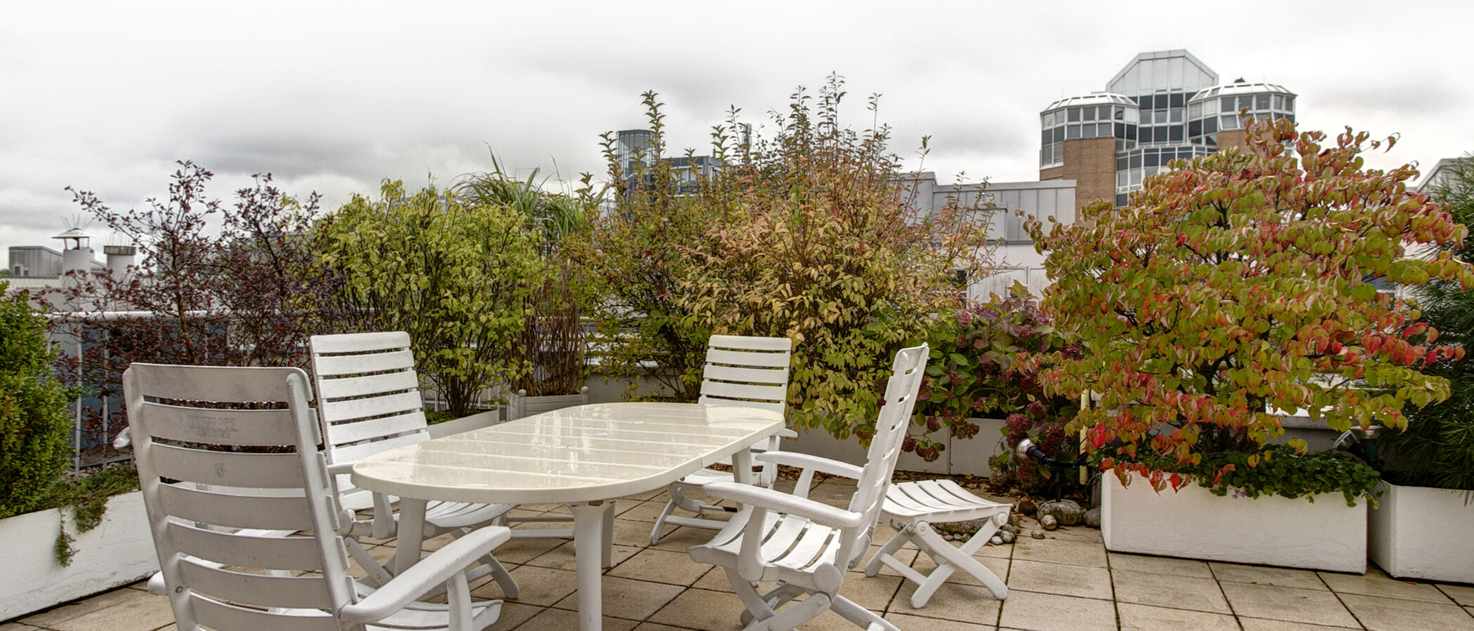 roof terrace apartment München Arabellapark 02 terrace 9024
