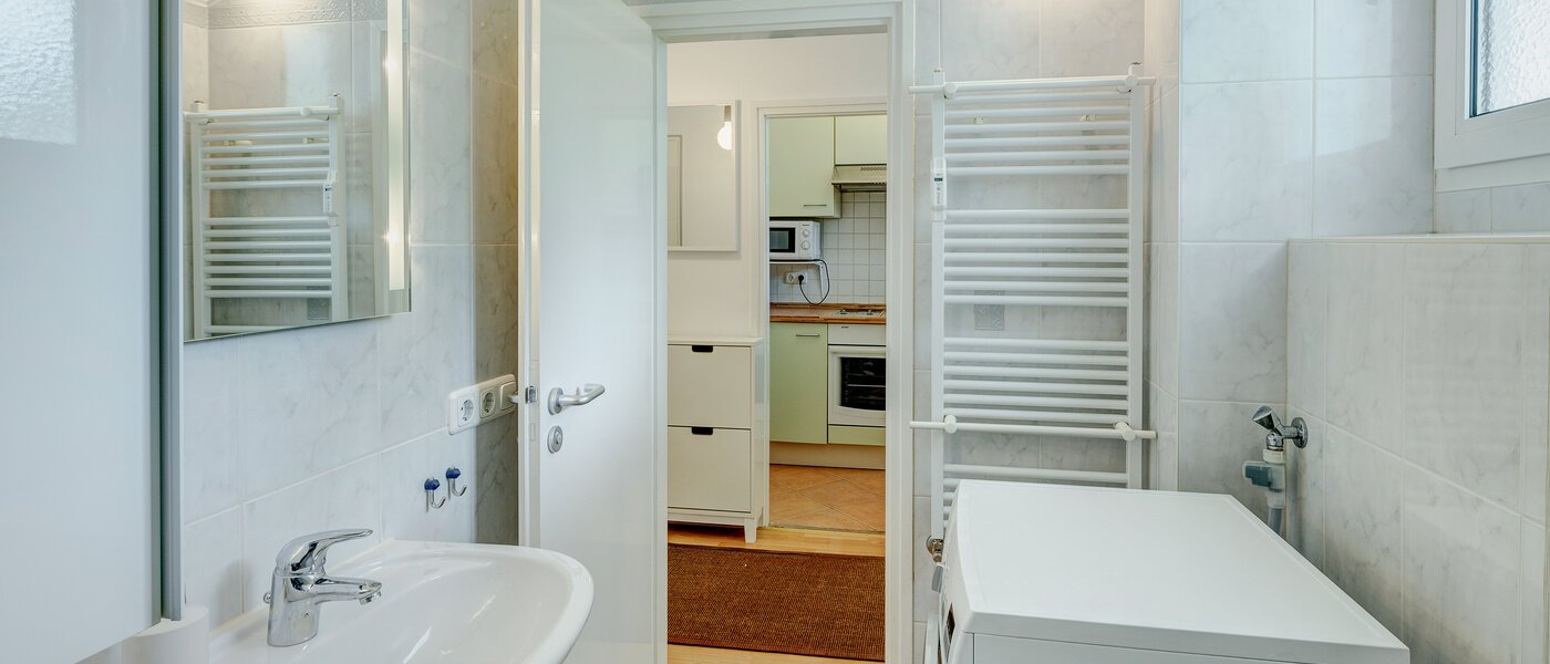 apartment München Parkstadt Bogenhausen 02 bathroom 9045