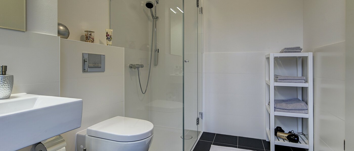 apartment München Neuhausen 01 2. bathroom 9058