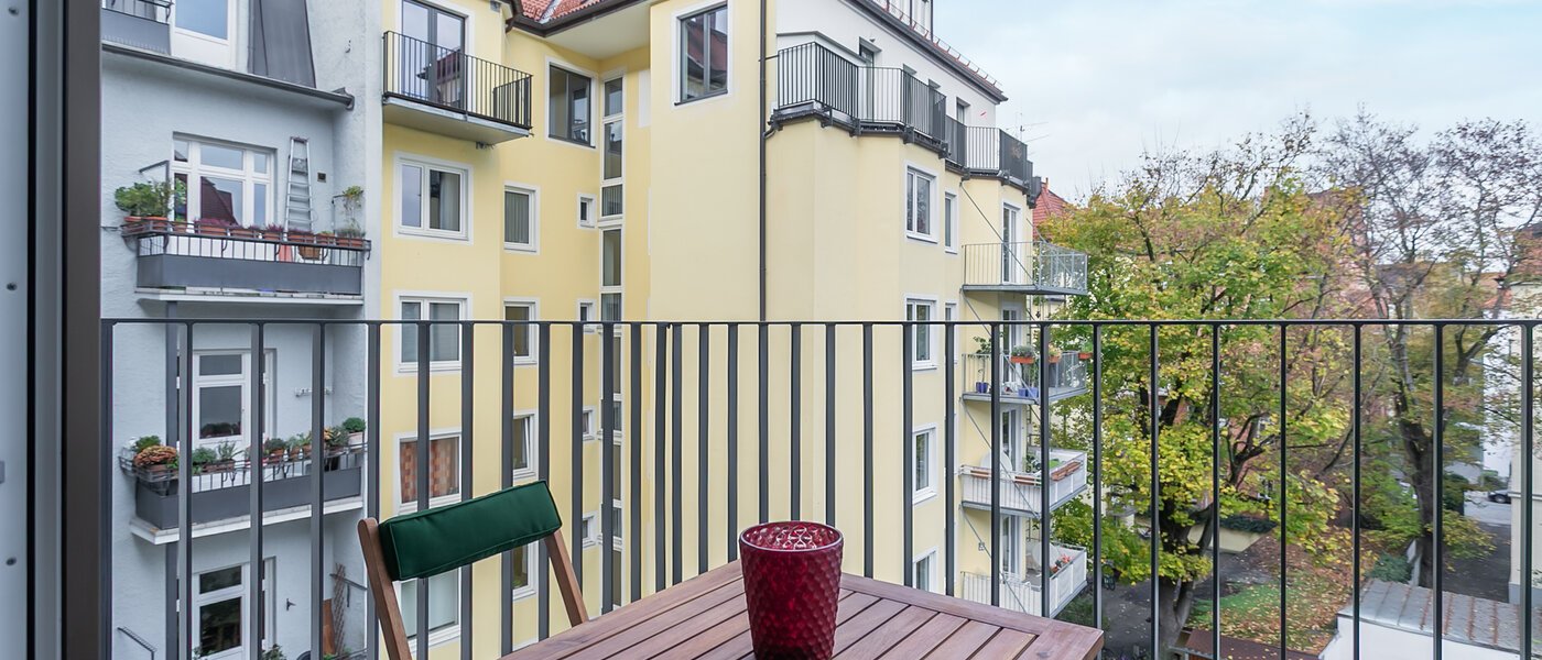 apartment München Neuhausen 02 balcony 9058