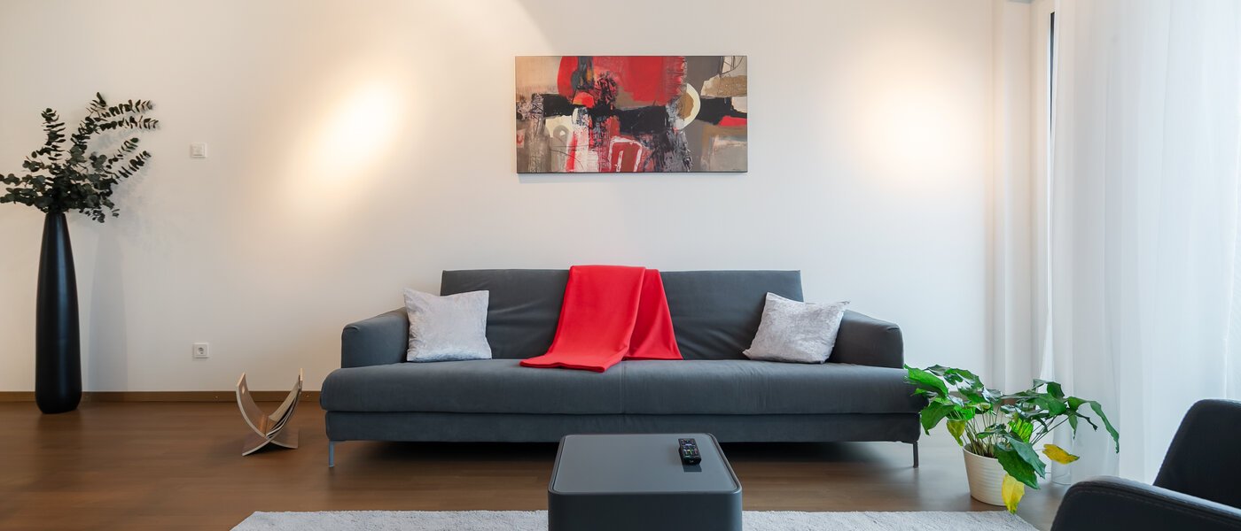 apartment München Neuhausen 02 living area 9058