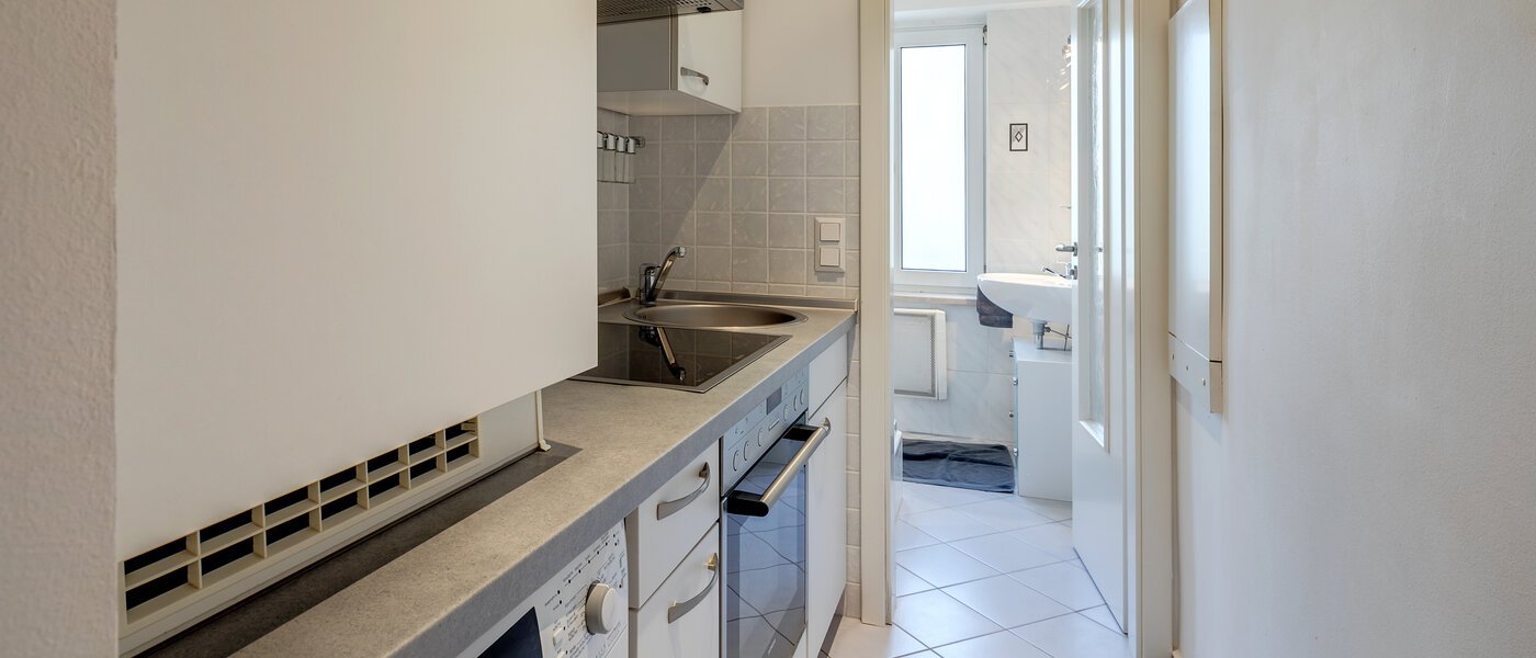 apartment München Schwabing-Nord (zw. Leopoldstraße & Englischen Garten) 02 kitchen 9063