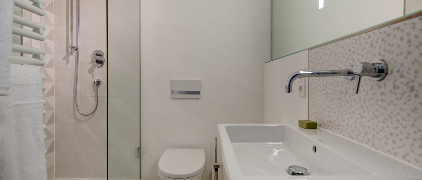 studio München Schwabing-Nord (zw. Leopoldstraße & Englischen Garten) 01 bathroom 9075