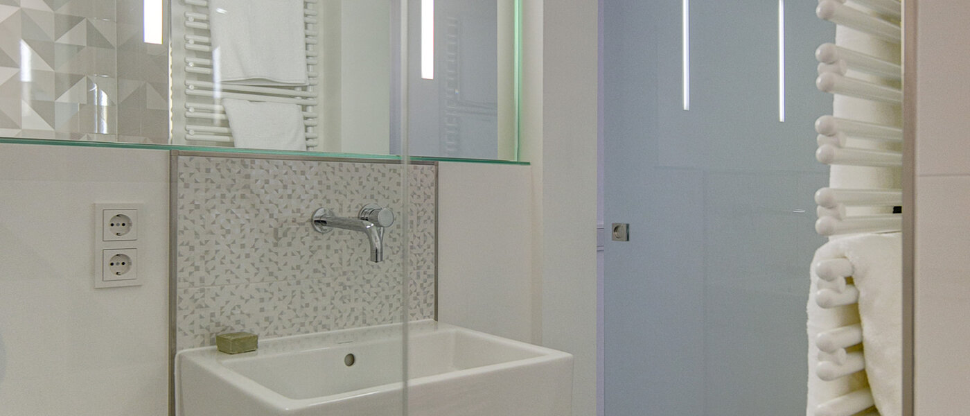 studio München Schwabing-Nord (zw. Leopoldstraße & Englischen Garten) 03 bathroom 9075