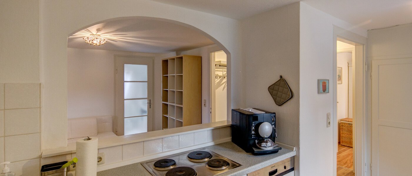 attic apartment Gräfelfing 05 kitchen 9079