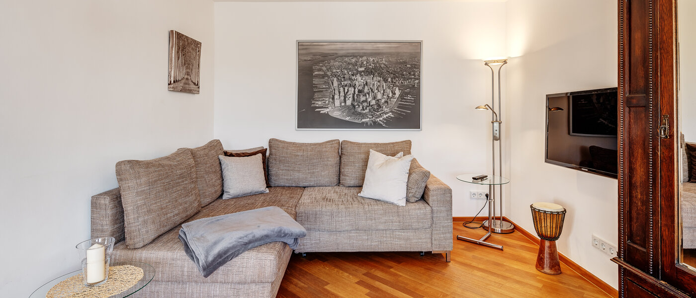 apartment München Sendling-Westpark 01 living area 9100