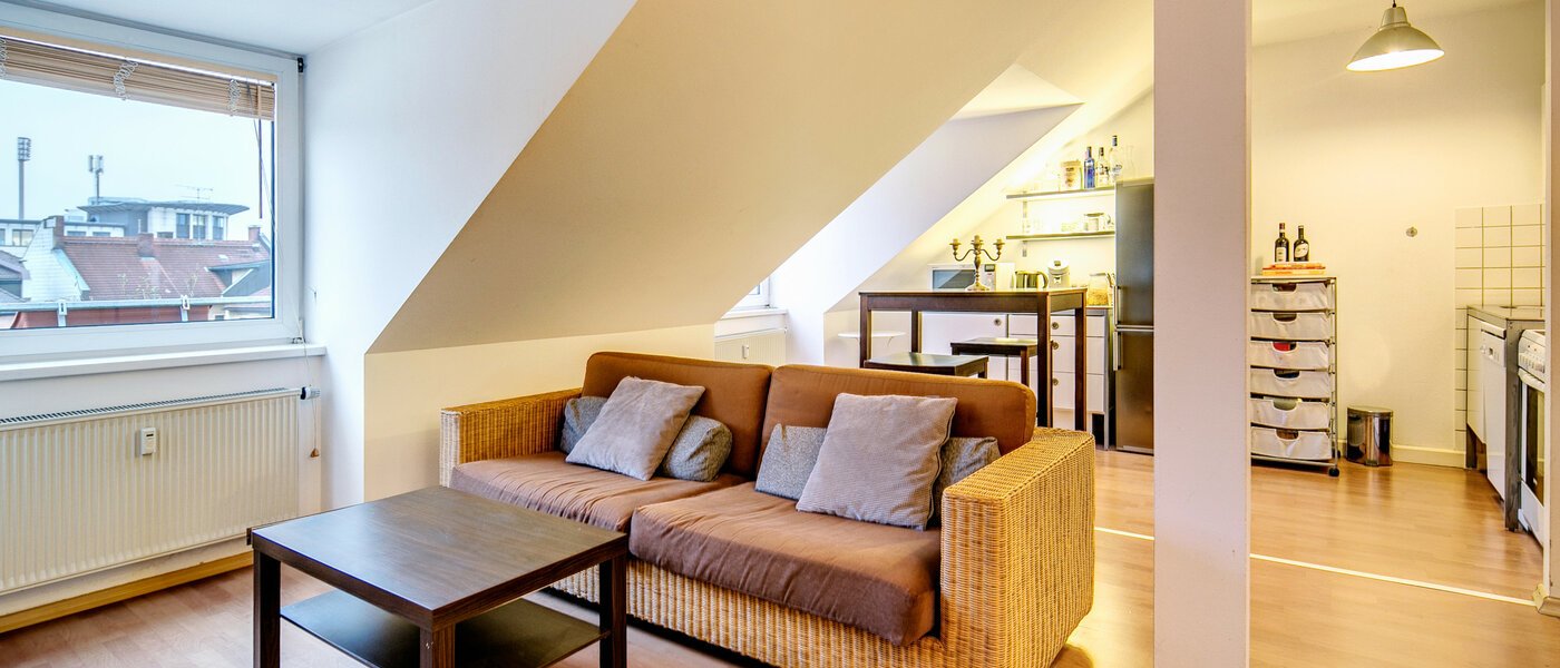 attic apartment München Obergiesing 02 living room 9124
