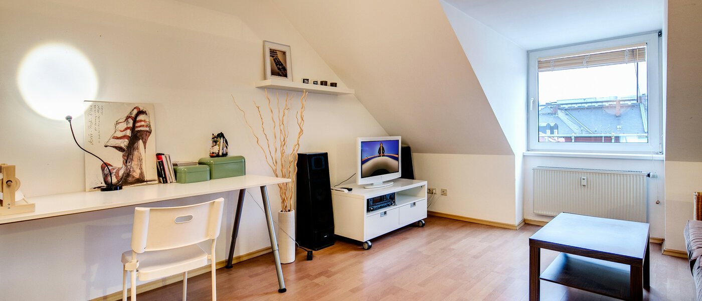 attic apartment München Obergiesing 03 living room 9124