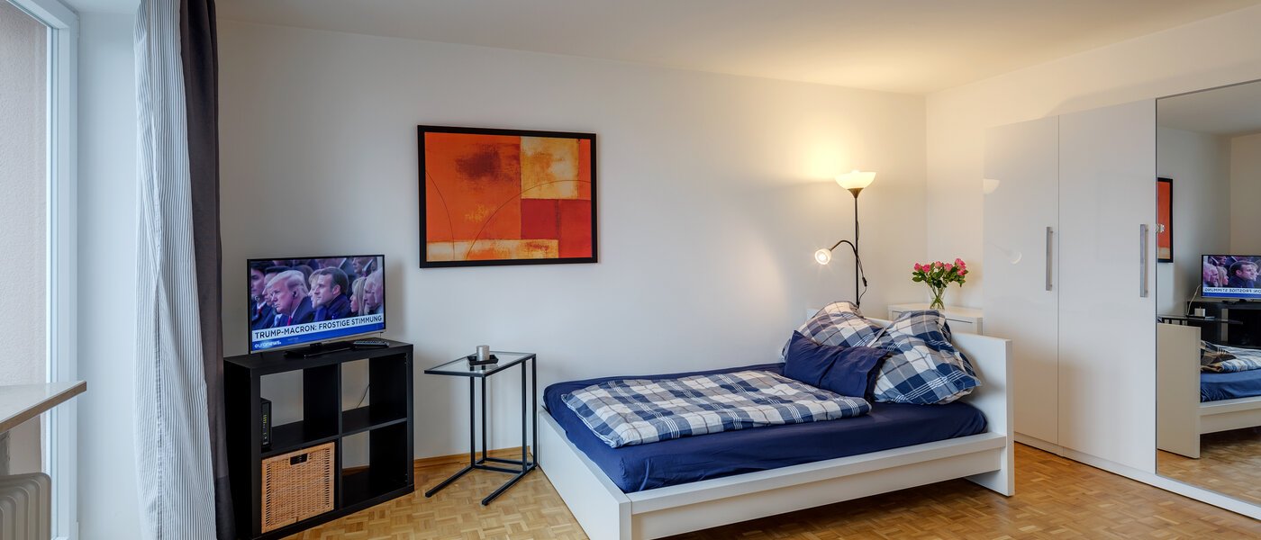 apartment München Waldtrudering 01 living area 9125