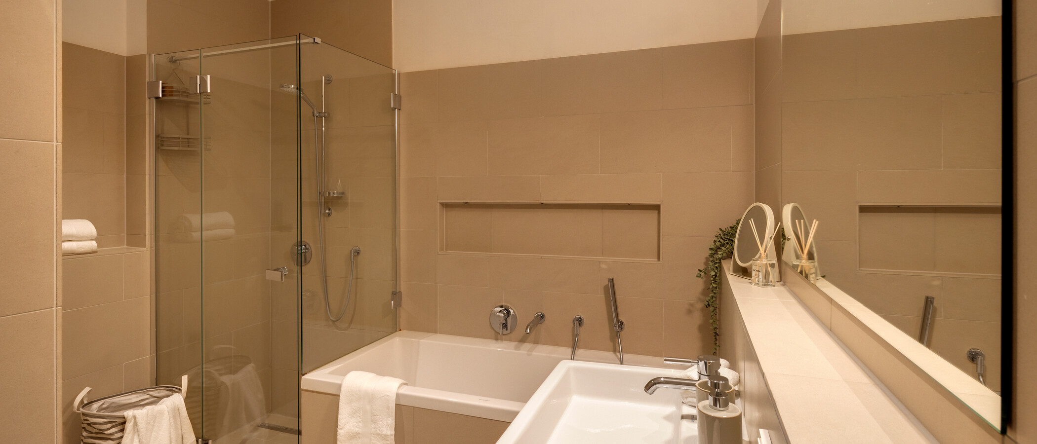 apartment München Maxvorstadt 01 bathroom 9128
