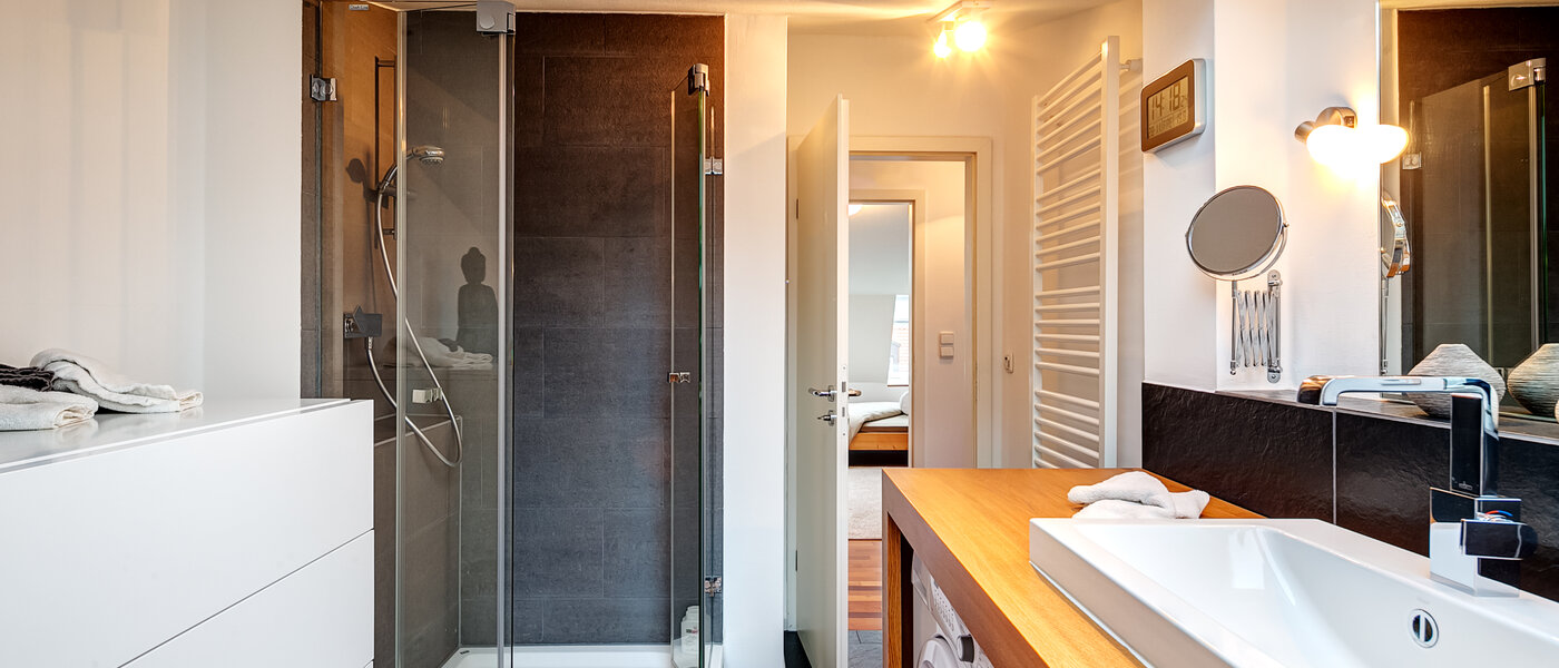 roof terrace apartment München Gärtnerplatzviertel 02 bathroom 9135