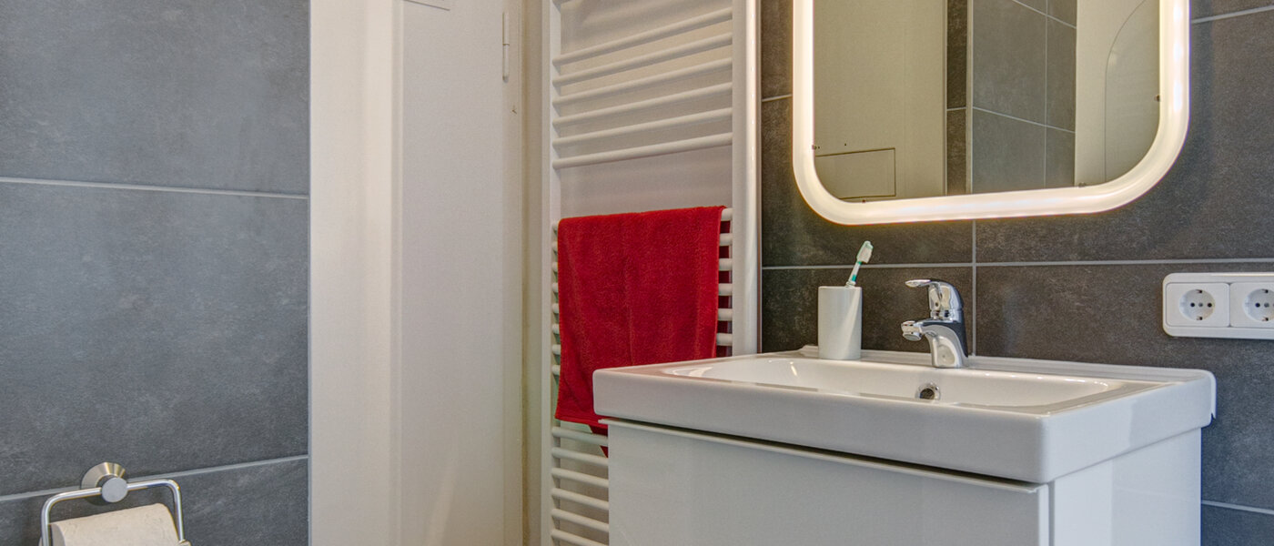 apartment München Glockenbachviertel 03 bathroom 9181