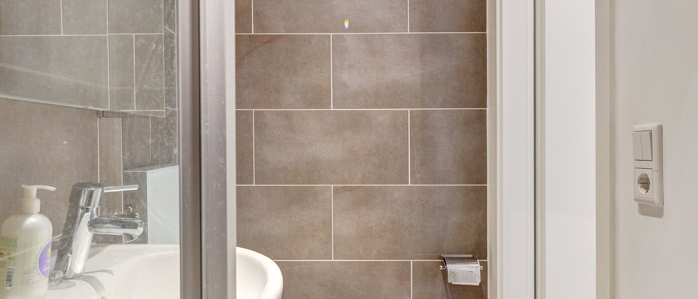 apartment München Olympiadorf 03 bathroom 9195