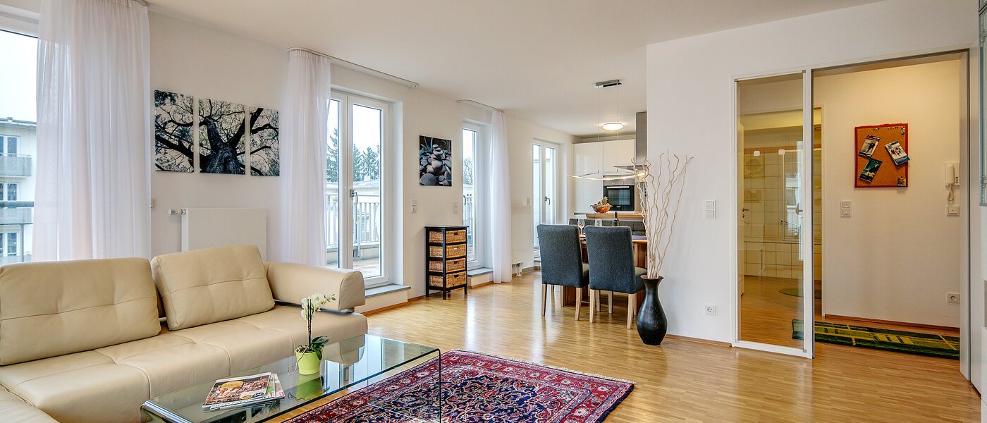 roof terrace apartment München Nymphenburg 04 living room 9208