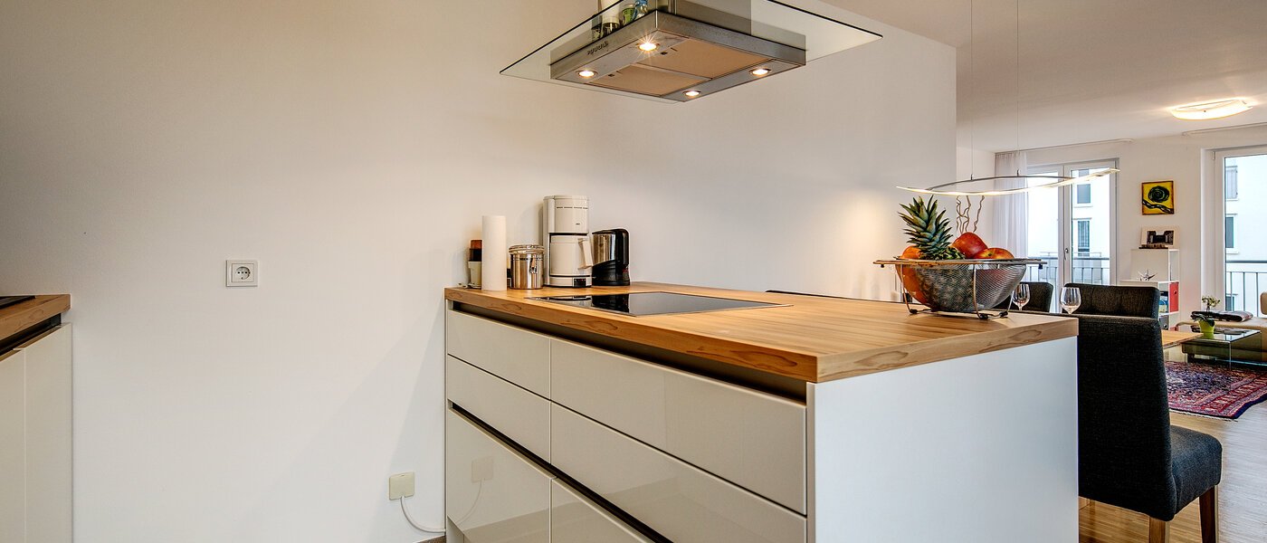 roof terrace apartment München Nymphenburg 02 kitchen 9208