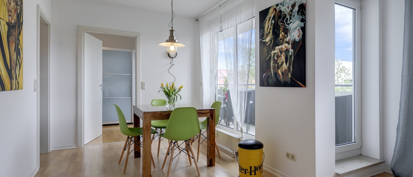 apartment München Schwabing-West (rund um den Hohenzollernplatz) 01 living room 9209