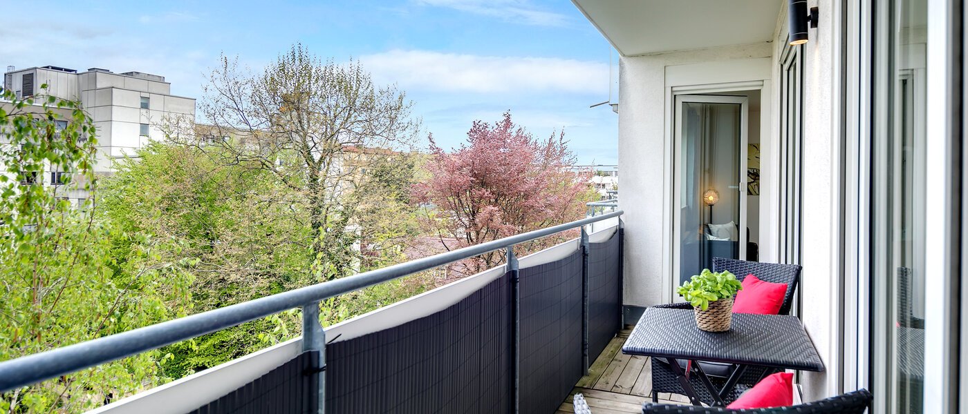 apartment München Schwabing-West (rund um den Hohenzollernplatz) 02 balcony 9209