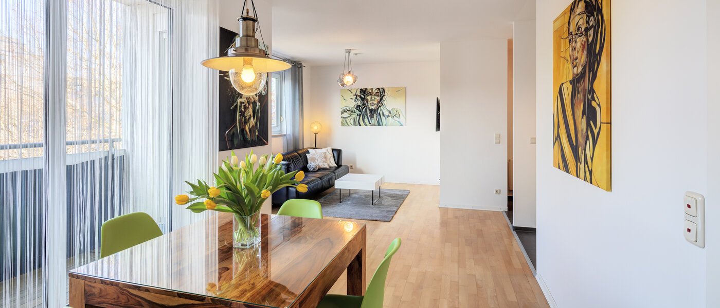 apartment München Schwabing-West (rund um den Hohenzollernplatz) 02 living area 9209