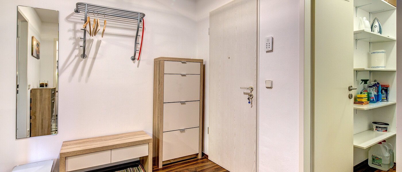 apartment München Obersendling 03 hall 9218