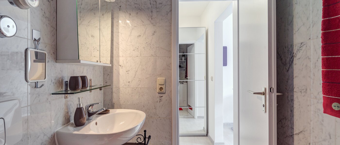 studio München Schwabing 02 bathroom 9272