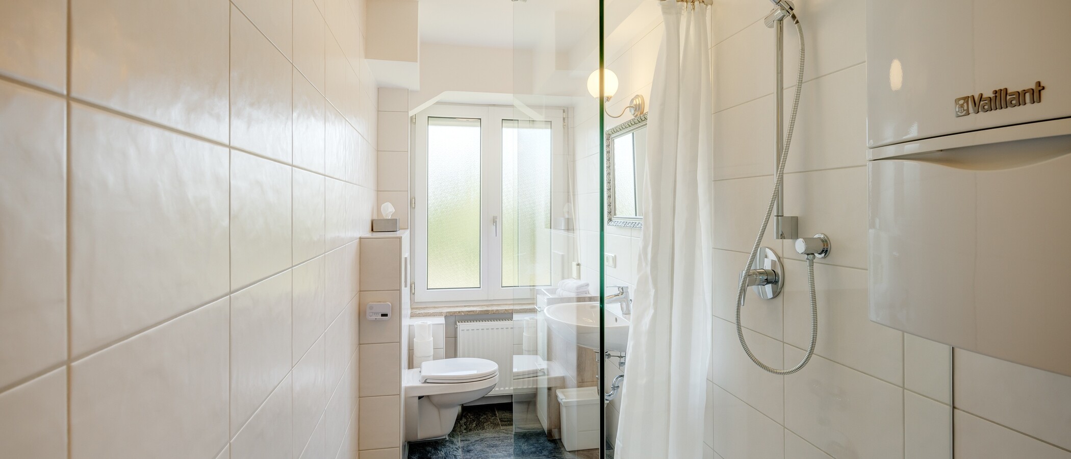 apartment München Thalkirchen 01 bathroom 9295