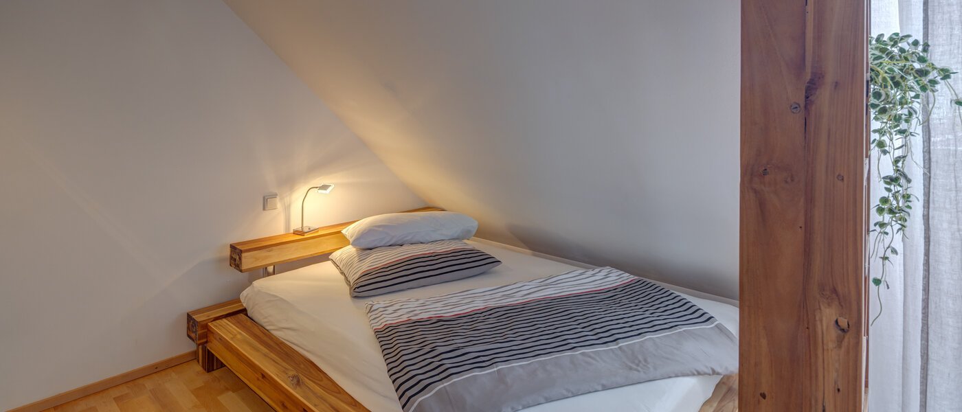 attic apartment München Trudering 01 sleeping area 9309