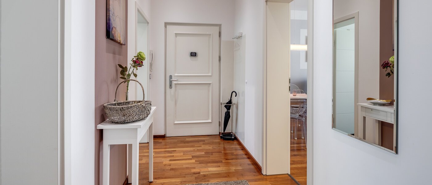 apartment München Lehel 04 hall 9317