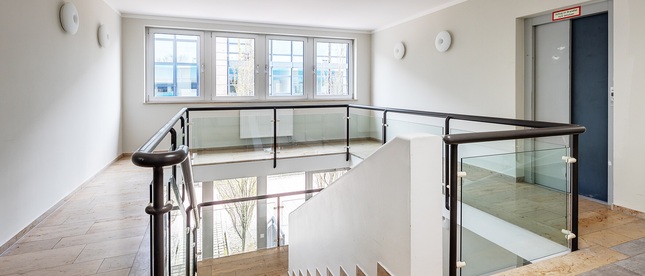 apartment Ismaning 02 staircase 9322