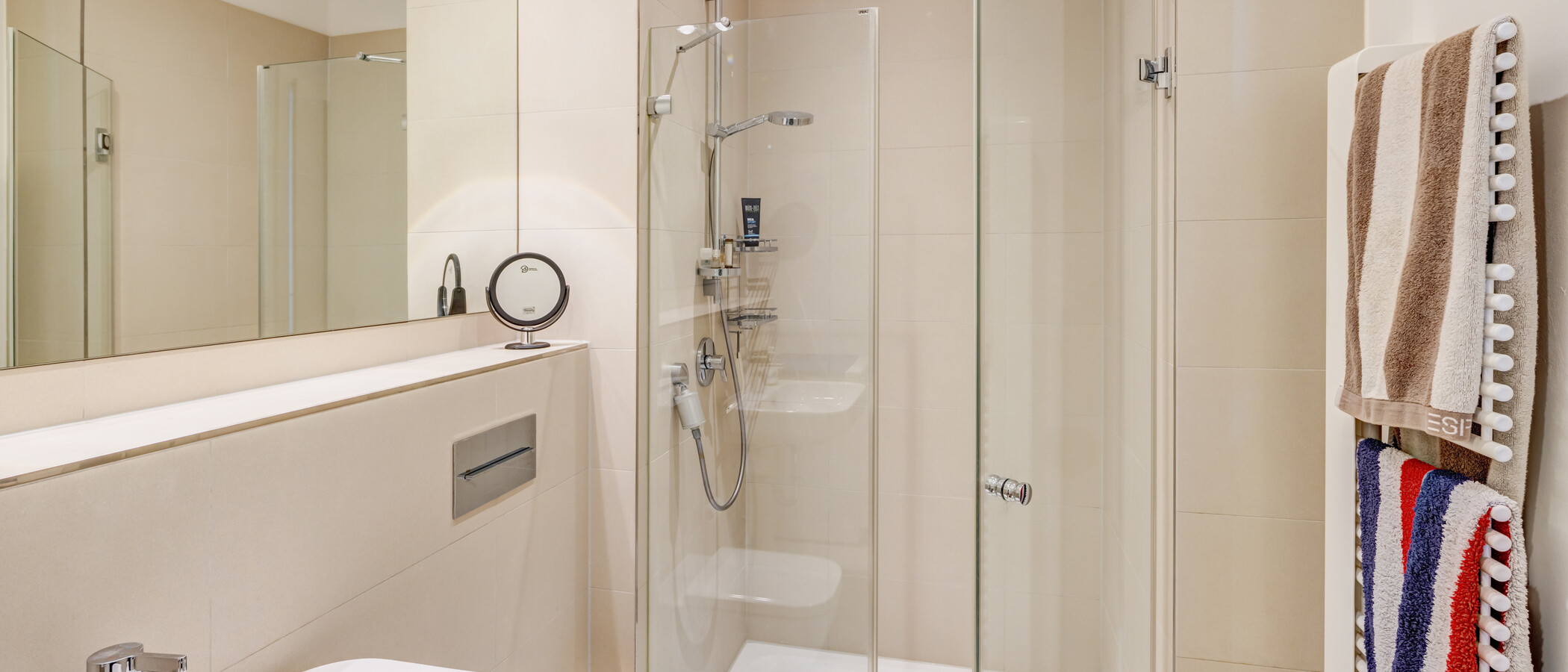 apartment München Ludwigsvorstadt 01 bathroom 9337