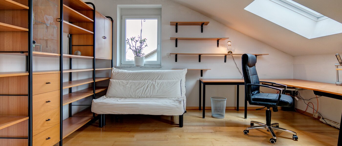 attic apartment München Feldmoching 01 office area 9344