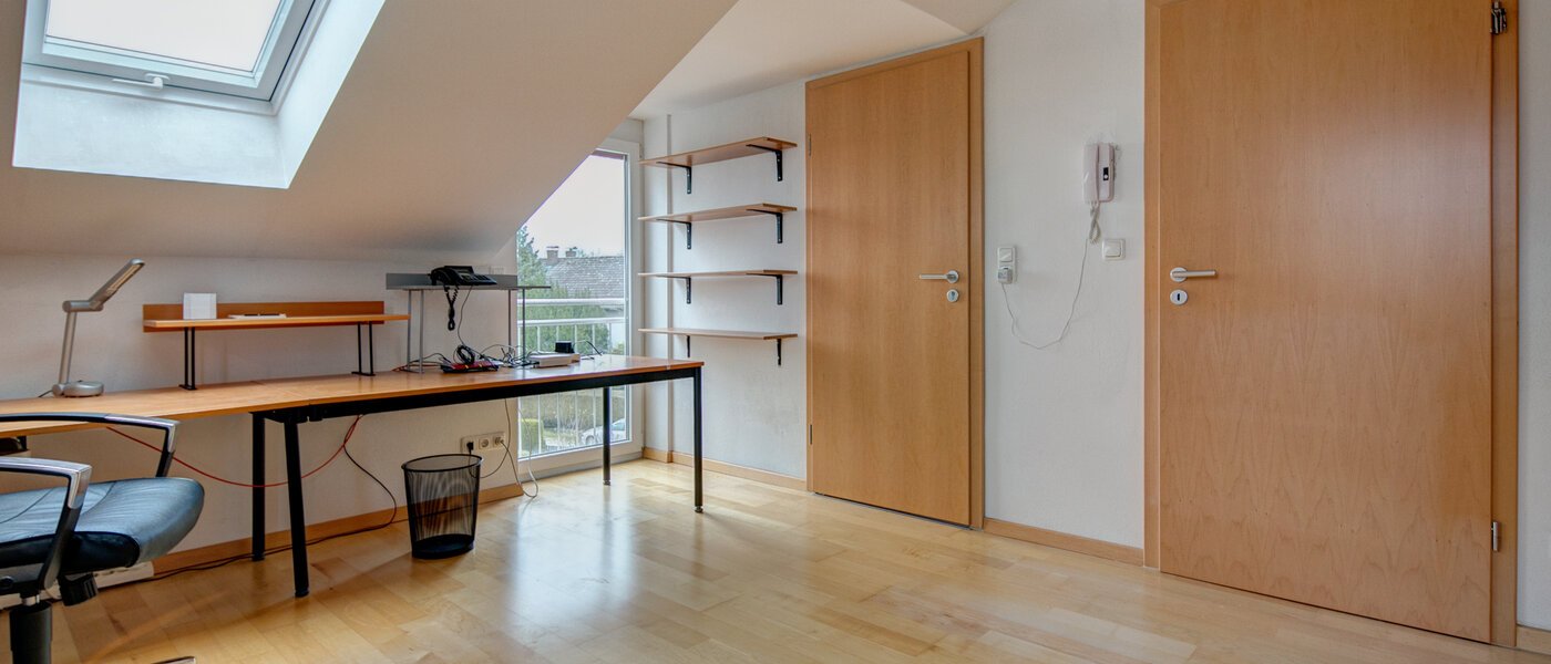 attic apartment München Feldmoching 04 office area 9344