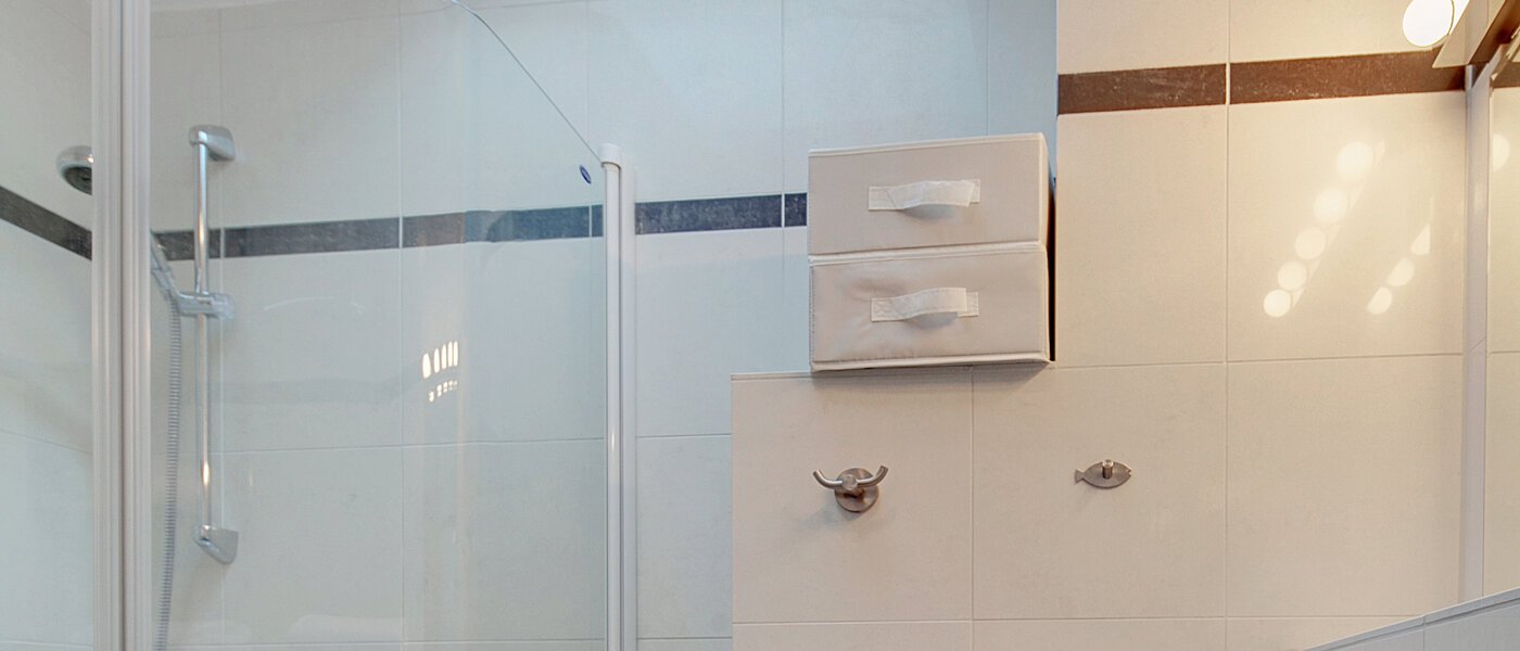 attic apartment München Feldmoching 03 bathroom 9344