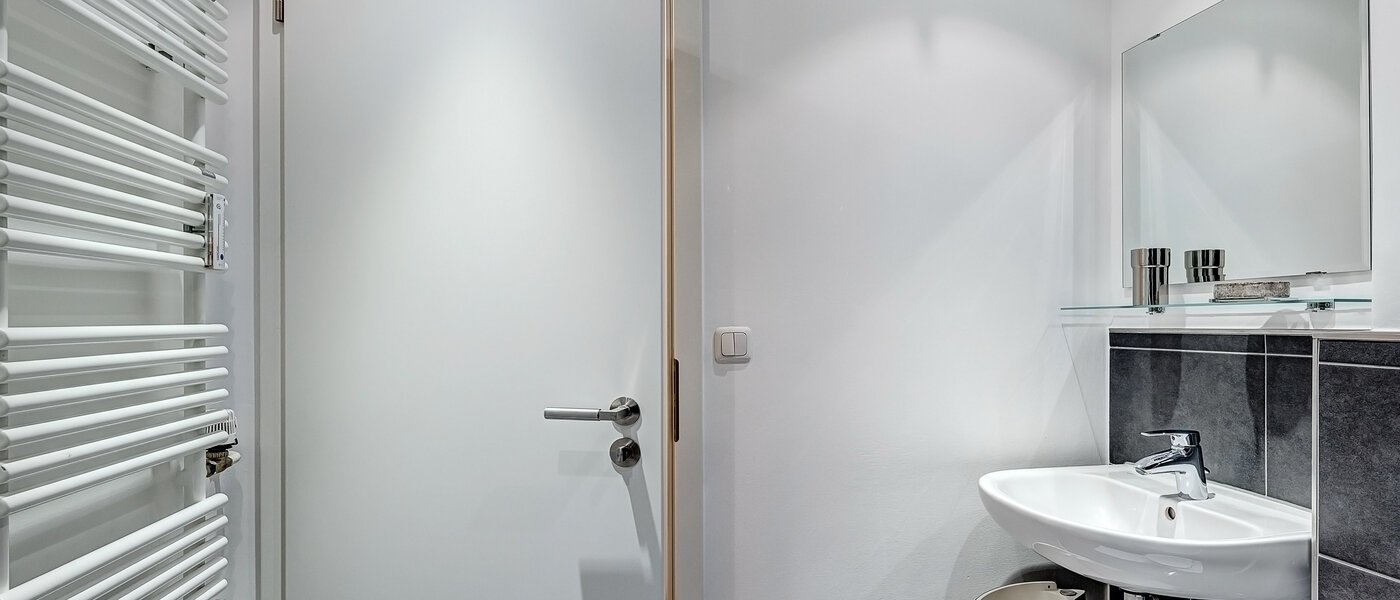 apartment München Moosach 03 bathroom 9358