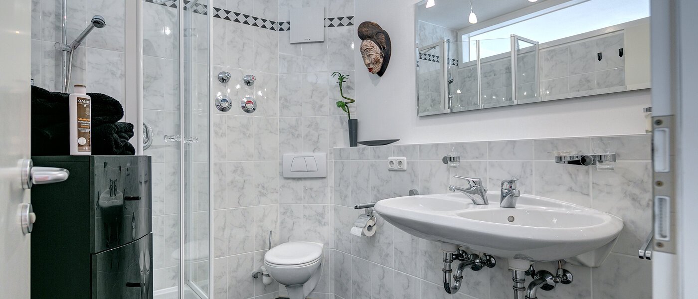 apartment Starnberg 01 bathroom 9375