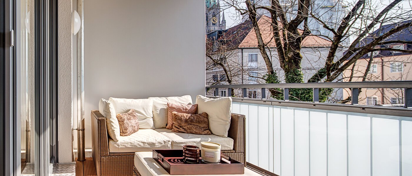 apartment München Schwanthalerhöhe 02 balcony 9378