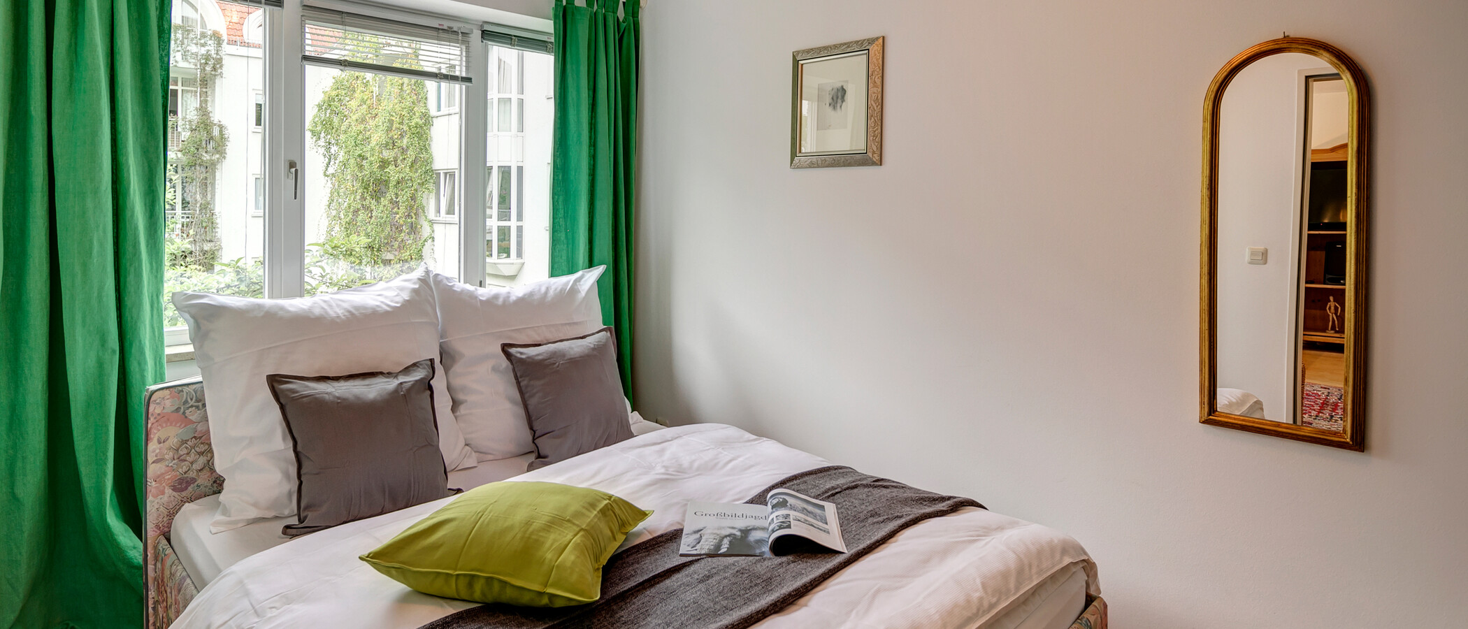 apartment München Lehel 01 sleeping area 939