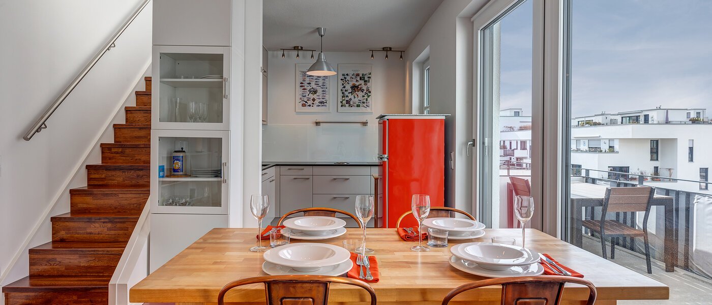 apartment München Obergiesing 01 dining area 9441