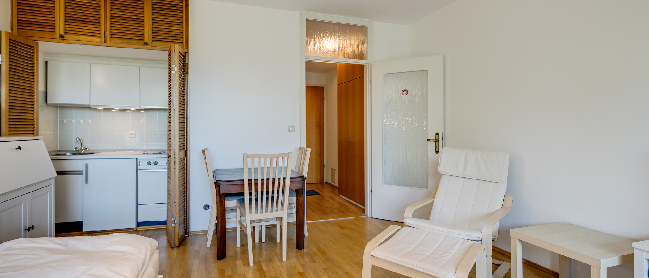 apartment München Schwabing (rechts der Leopoldstraße) 03 living room 9457