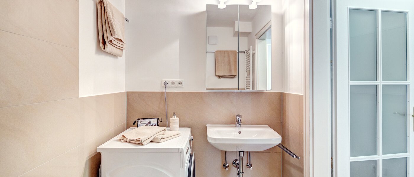 apartment München Maxvorstadt - Universitätsviertel 02 bathroom 9459