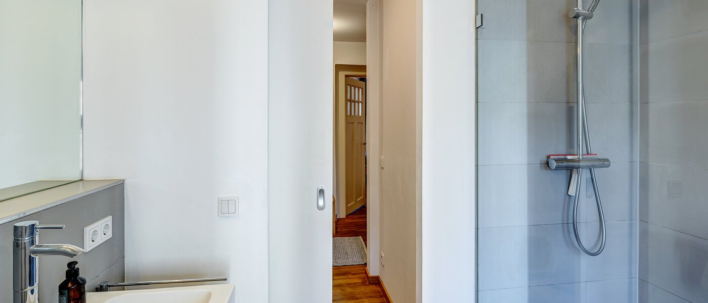 apartment München Haidhausen 03 bathroom 9460