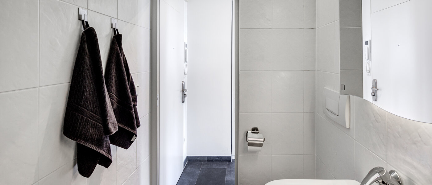 apartment München Thalkirchen 02 bathroom 9466