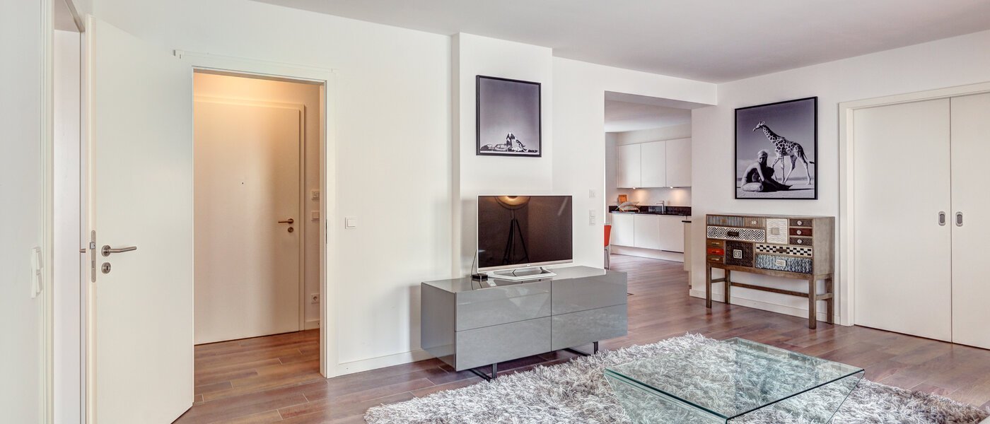 apartment München Lehel 04 living room 9478